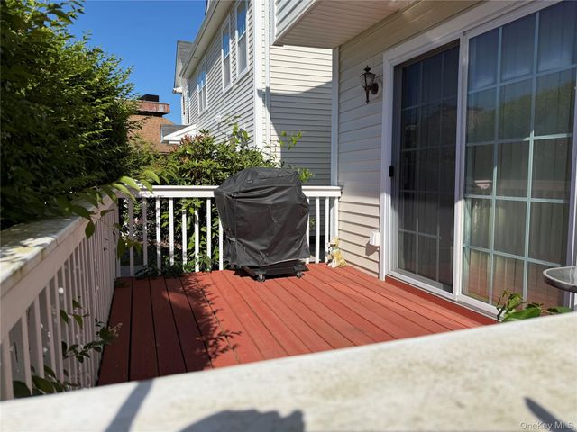 9 Jordan Lane, Middletown, NY 10940