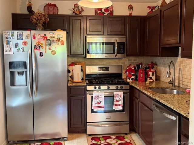 9 Jordan Lane, Middletown, NY 10940