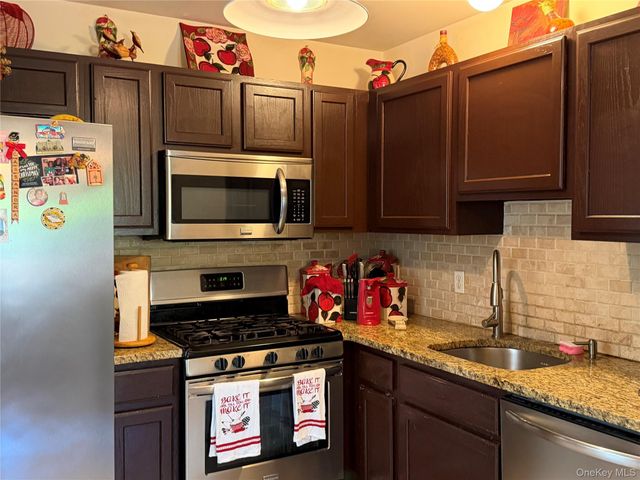 9 Jordan Lane, Middletown, NY 10940
