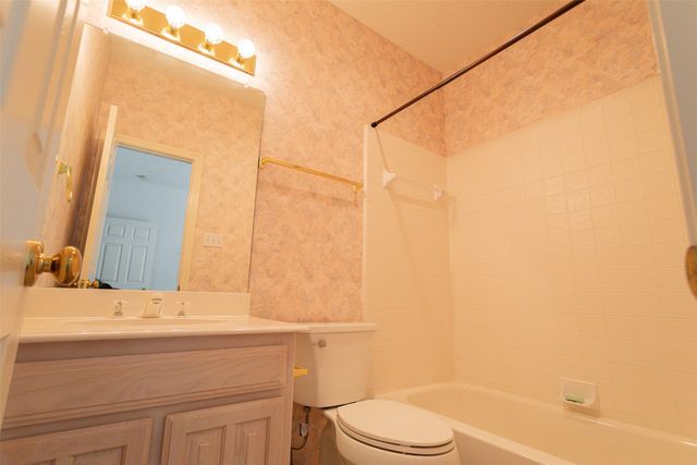 7005 Meadowside Road S, Fort Worth, TX 76132