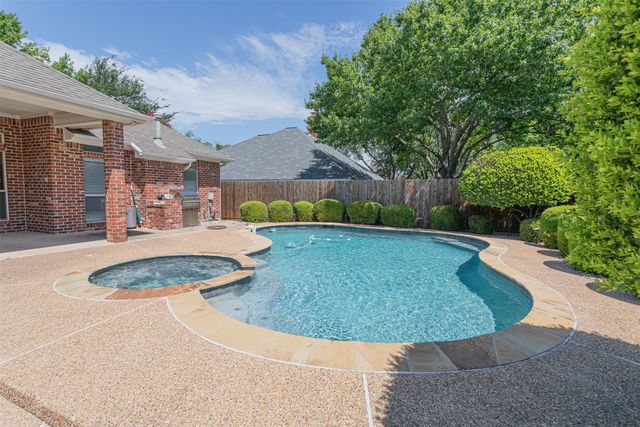 7005 Meadowside Road S, Fort Worth, TX 76132