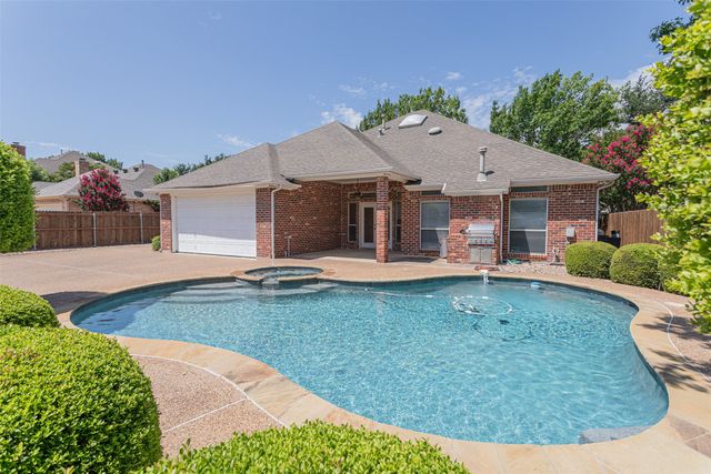 7005 Meadowside Road S, Fort Worth, TX 76132