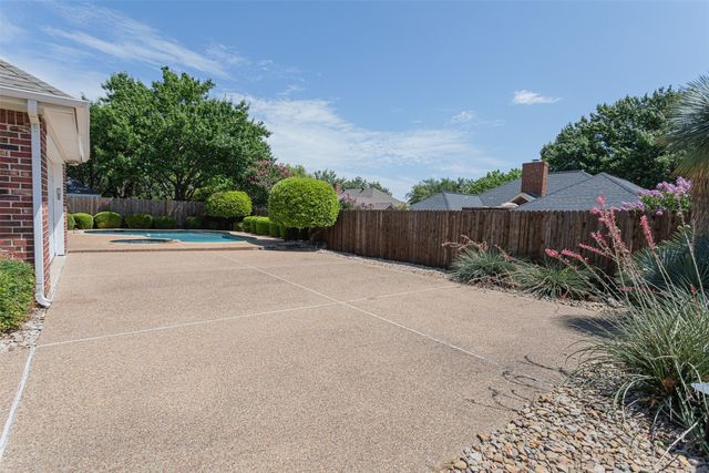 7005 Meadowside Road S, Fort Worth, TX 76132