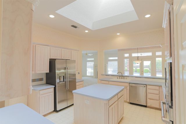 7005 Meadowside Road S, Fort Worth, TX 76132