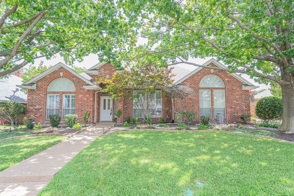 7005 Meadowside Road S, Fort Worth, TX 76132
