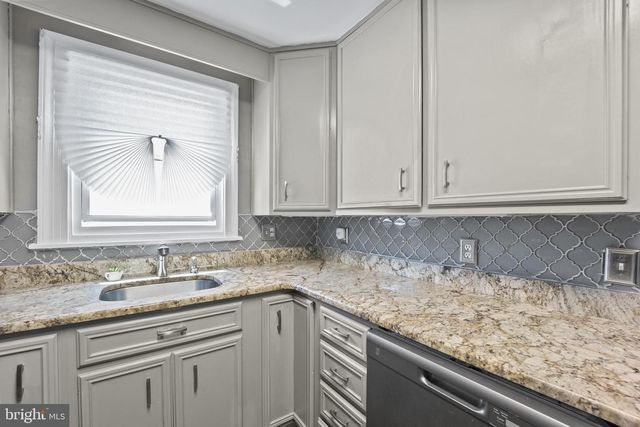 816 LAUREL RD, Yeadon, PA 19050