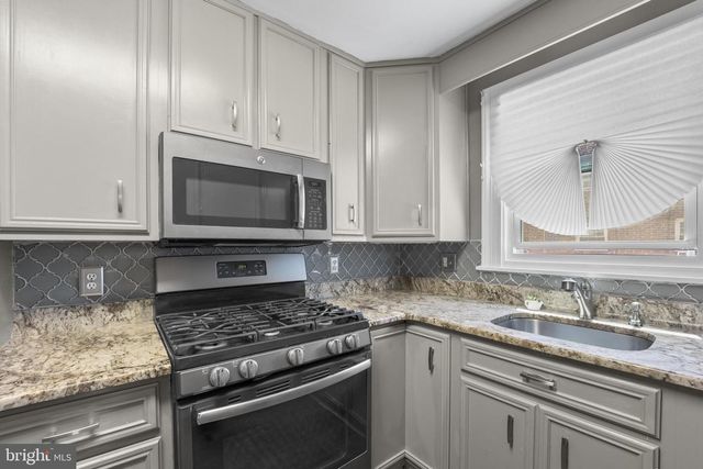 816 LAUREL RD, Yeadon, PA 19050