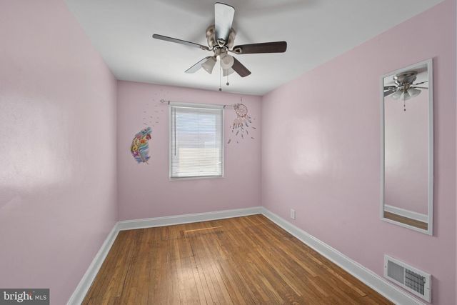 816 LAUREL RD, Yeadon, PA 19050
