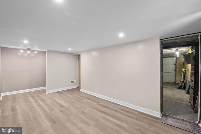 816 LAUREL RD, Yeadon, PA 19050