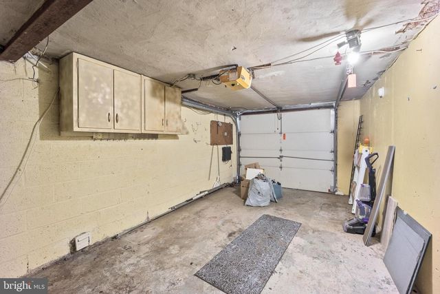 816 LAUREL RD, Yeadon, PA 19050