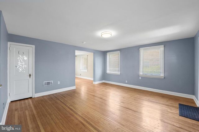 816 LAUREL RD, Yeadon, PA 19050