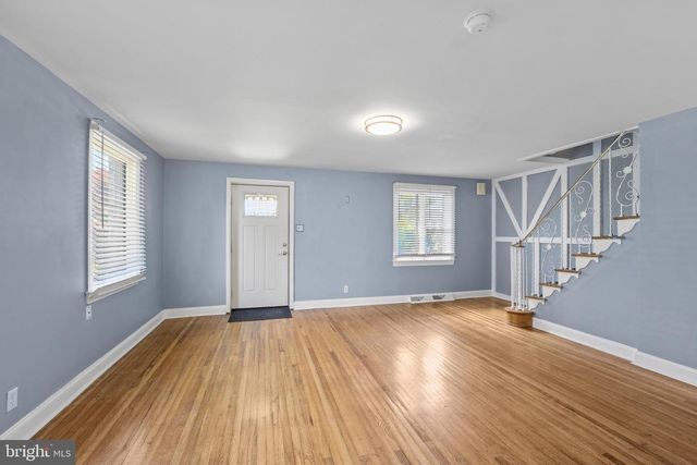 816 LAUREL RD, Yeadon, PA 19050