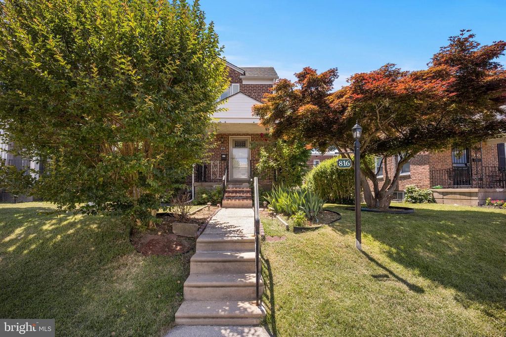816 LAUREL RD, Yeadon, PA 19050