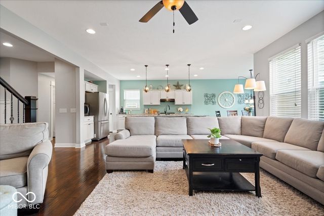15982 Oakhurst Lane, Fishers, IN 46040