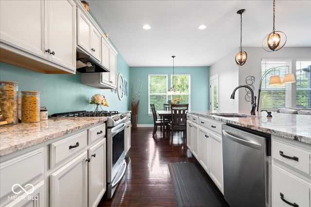 15982 Oakhurst Lane, Fishers, IN 46040