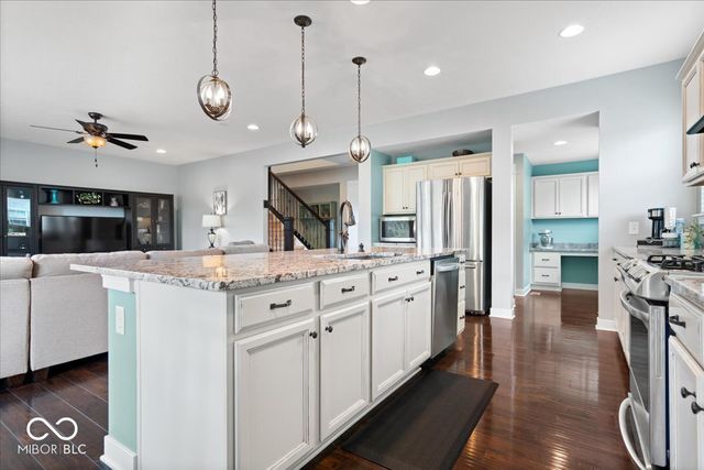 15982 Oakhurst Lane, Fishers, IN 46040