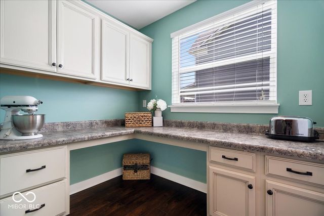 15982 Oakhurst Lane, Fishers, IN 46040