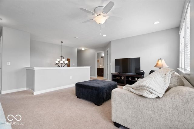 15982 Oakhurst Lane, Fishers, IN 46040