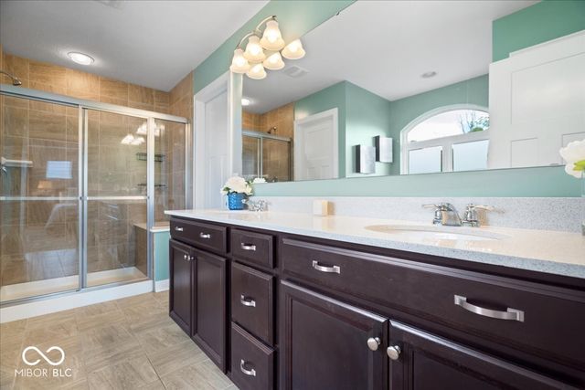 15982 Oakhurst Lane, Fishers, IN 46040