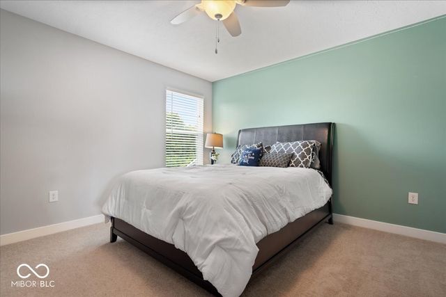 15982 Oakhurst Lane, Fishers, IN 46040