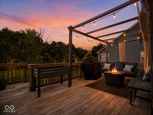15982 Oakhurst Lane, Fishers, IN 46040