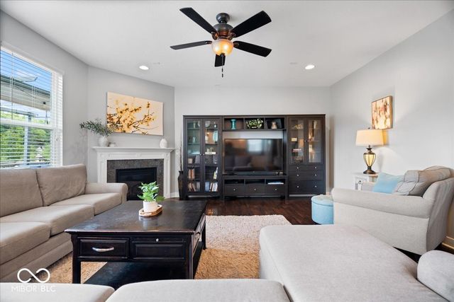 15982 Oakhurst Lane, Fishers, IN 46040