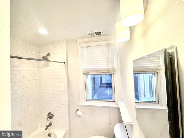 769 KENYON ST NW, Washington, DC 20010