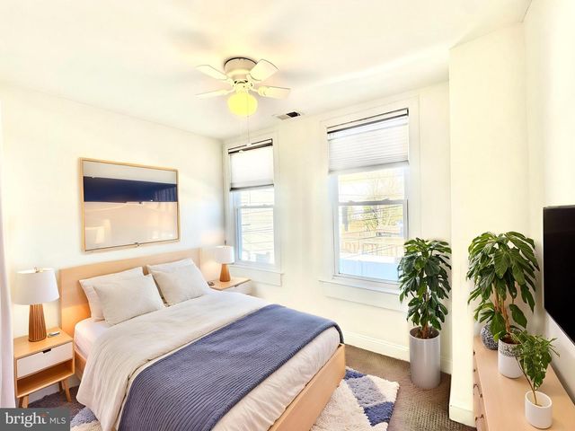 769 KENYON ST NW, Washington, DC 20010