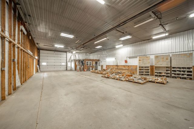 9001 S County Road 700 W, Daleville, IN 47334