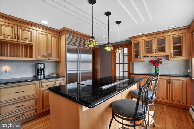 902 SURREY DR, Blue Bell, PA 19422