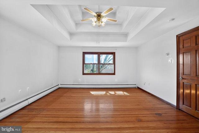 902 SURREY DR, Blue Bell, PA 19422