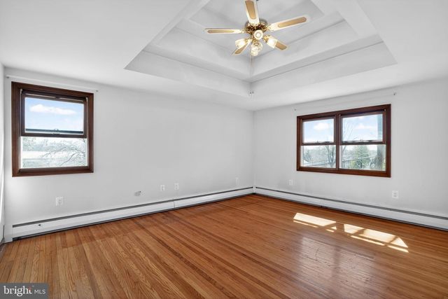 902 SURREY DR, Blue Bell, PA 19422