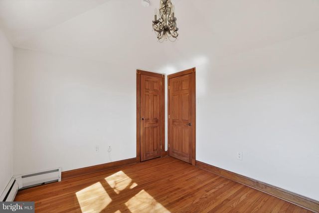 902 SURREY DR, Blue Bell, PA 19422