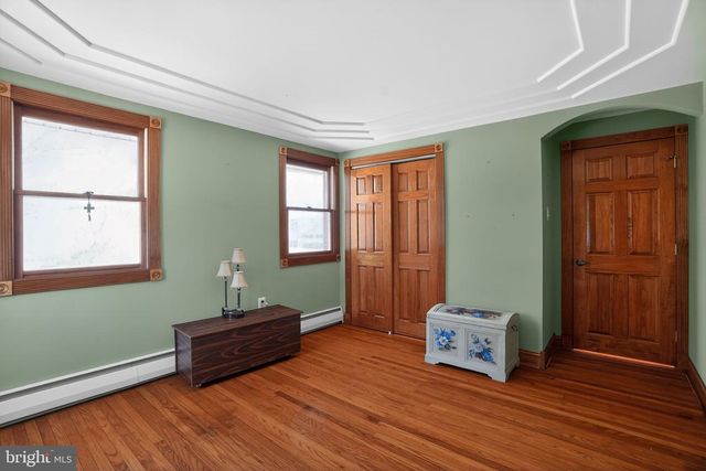 902 SURREY DR, Blue Bell, PA 19422