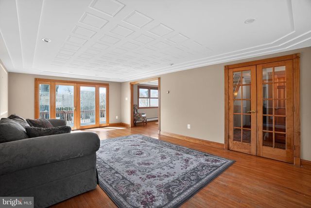 902 SURREY DR, Blue Bell, PA 19422