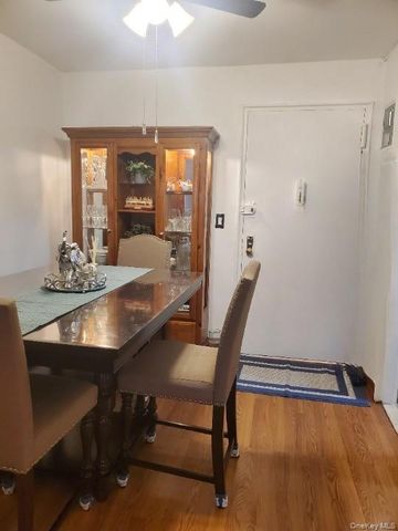 33-44 Junction Boulevard 6X, Jackson Heights, NY 11372