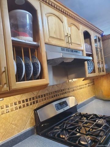 33-44 Junction Boulevard 6X, Jackson Heights, NY 11372