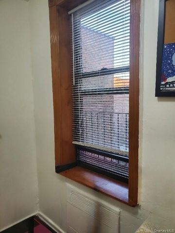 33-44 Junction Boulevard 6X, Jackson Heights, NY 11372