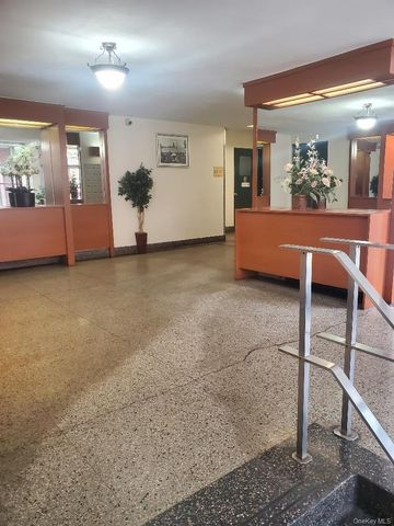 33-44 Junction Boulevard 6X, Jackson Heights, NY 11372