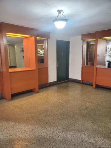 33-44 Junction Boulevard 6X, Jackson Heights, NY 11372