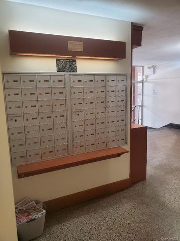 33-44 Junction Boulevard 6X, Jackson Heights, NY 11372