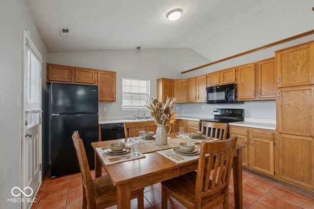 908 Washington Cove Lane, Indianapolis, IN 46229