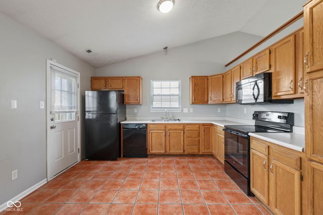 908 Washington Cove Lane, Indianapolis, IN 46229