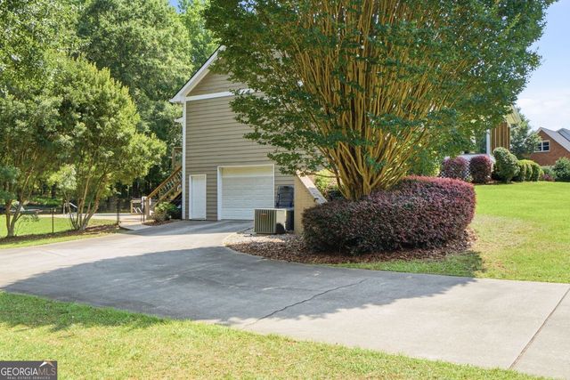 70 Quail Hollow Road, Griffin, GA 30224