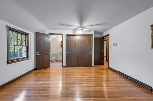 15 Wagontrail Road, Chelmsford, MA 01824
