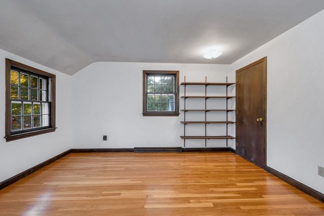 15 Wagontrail Road, Chelmsford, MA 01824