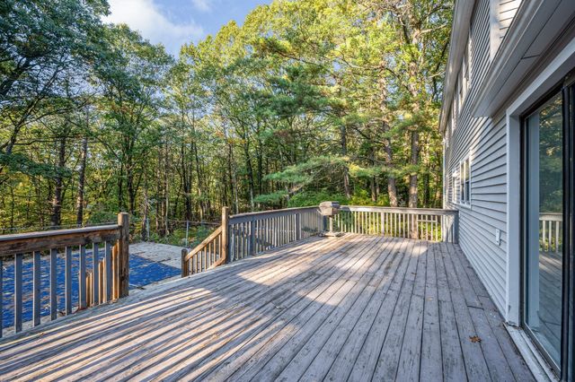 15 Wagontrail Road, Chelmsford, MA 01824