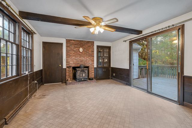 15 Wagontrail Road, Chelmsford, MA 01824