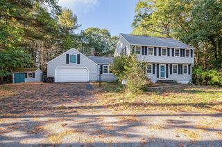 15 Wagontrail Road, Chelmsford, MA 01824