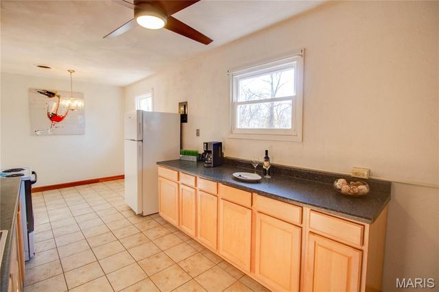 1155 Washington Avenue, Alton, IL 62002